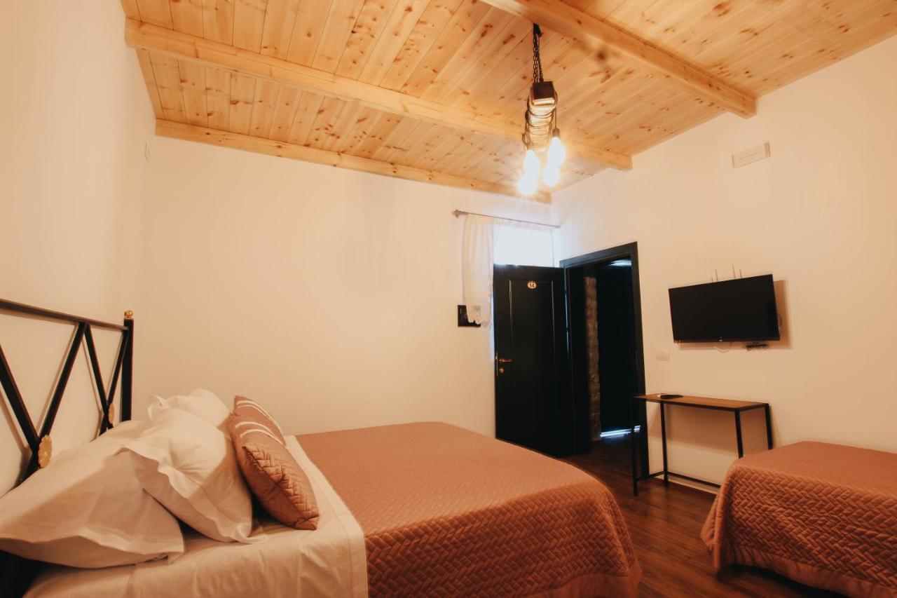Bujtina Maria Hotel Stegopull Buitenkant foto
